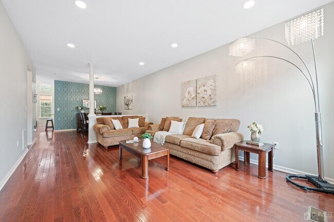 Foto del edificio - 2456 Canterbury Ln