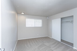 Interior Photo - Azlee