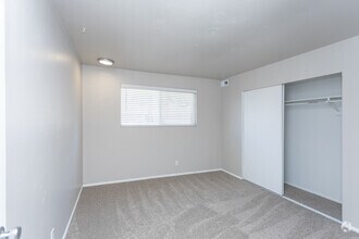 Interior Photo - Azlee