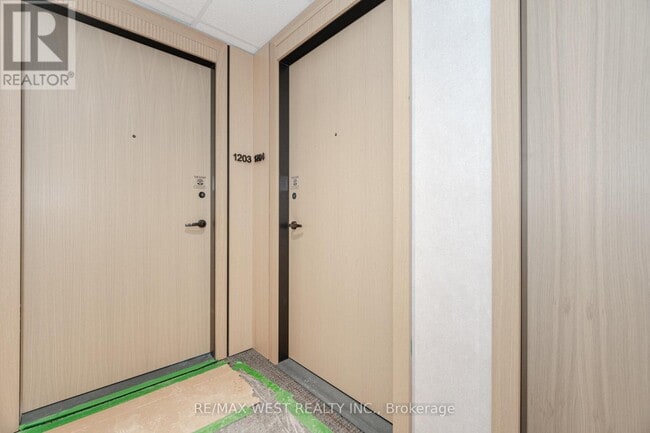 Building Photo - 89 Church St