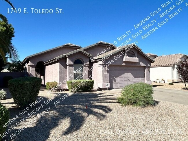 Building Photo - 1749 E Toledo St
