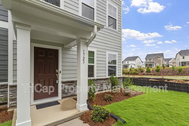 Building Photo - 1723 Chirping Trl