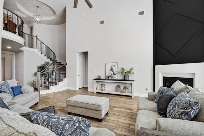 Foto del edificio - 3213 Little Willow