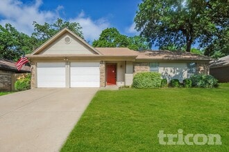 Building Photo - 5708 Woodsetter Ct