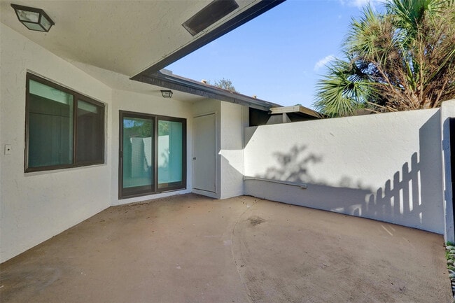 Building Photo - 8930 SW 19th St