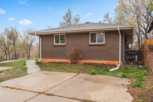 Building Photo - 1227 Raleigh St