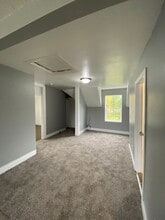 Building Photo - 341 Pecor St