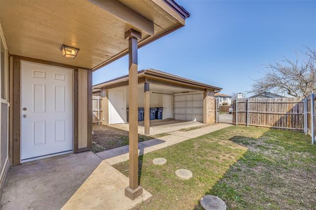 Building Photo - 6809 S Creek Dr