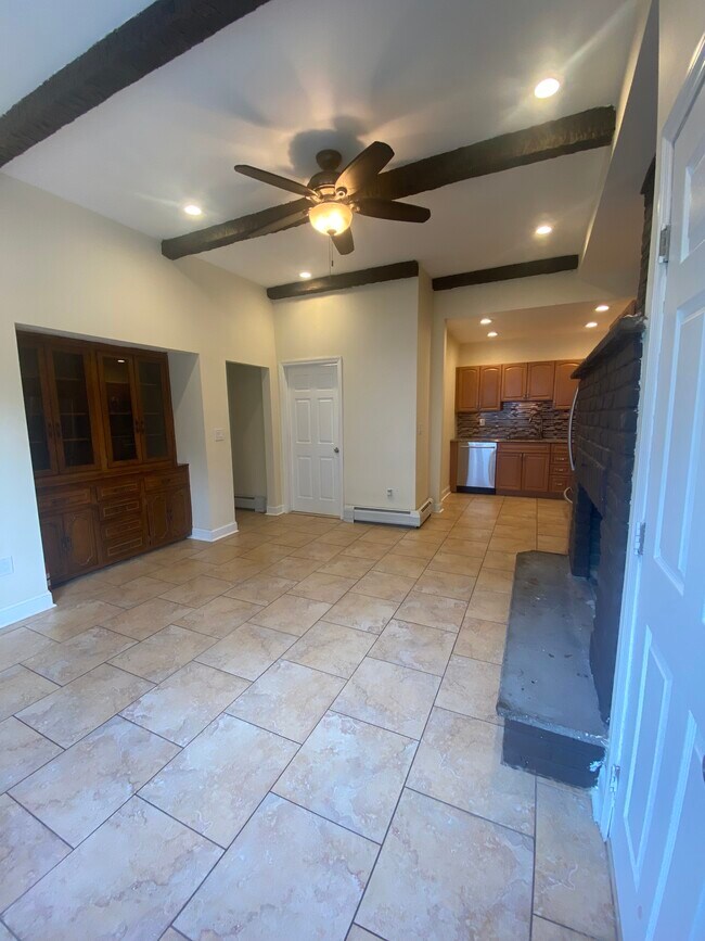 787 Kinderkamack Rd Unit 2, River Edge, NJ 07661 Apartments in River