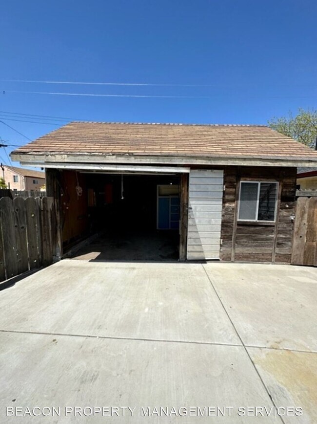Building Photo - 2 br, 1 bath House - 321 ACACIA STREET