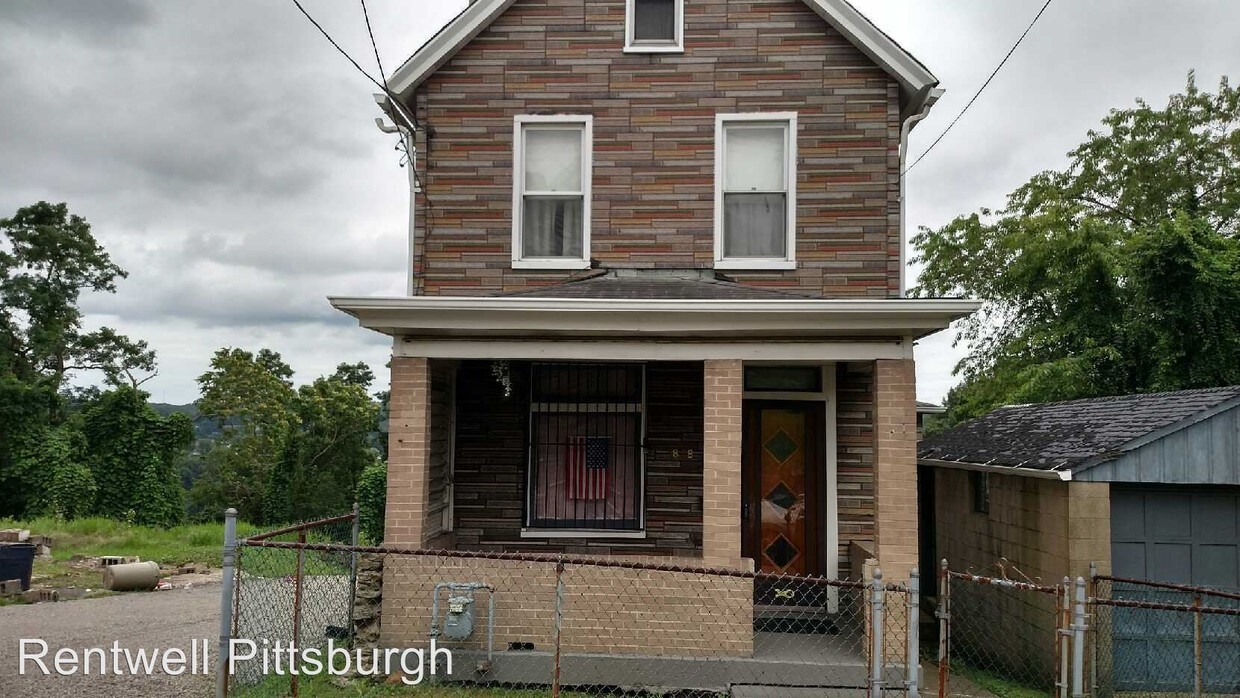 Primary Photo - 1808 Riverview St