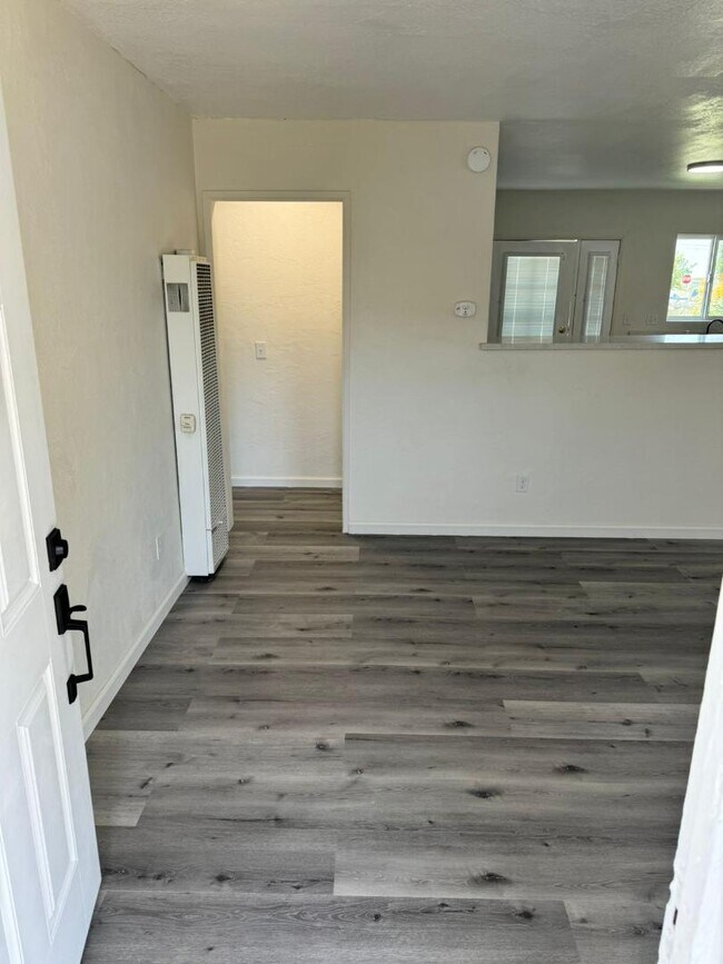 Foto del edificio - 2122 E 11th St