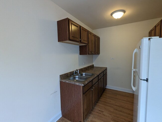Foto del edificio - 2600 N Kimball Ave
