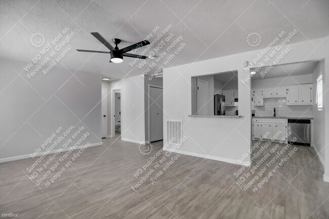 Building Photo - 2 br, 2 bath Duplex - 12621 Veterans Memor...