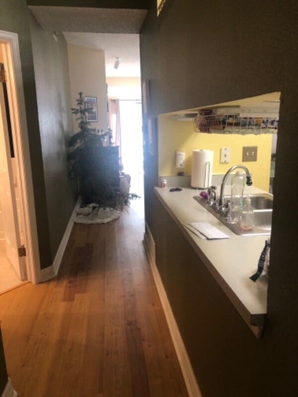 Foto del edificio - 7410 Singing Hills Dr