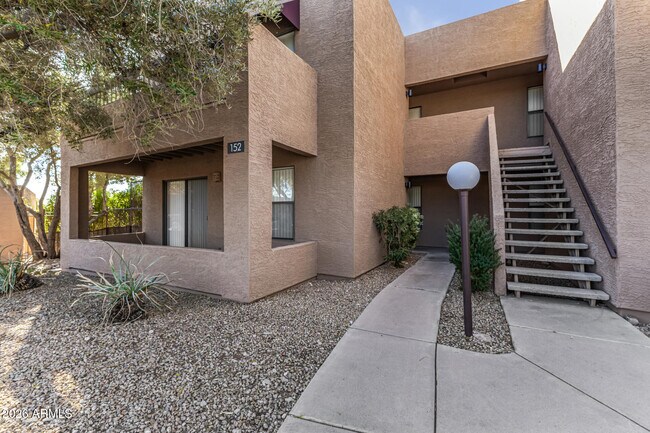 Foto del edificio - 16657 E Gunsight Dr