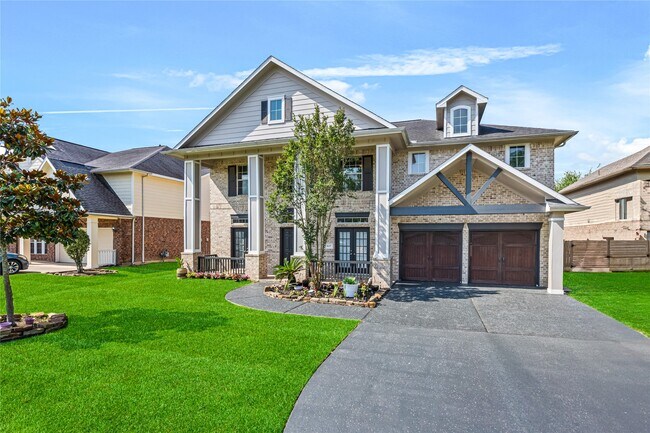 Building Photo - 8127 Edenwood Dr