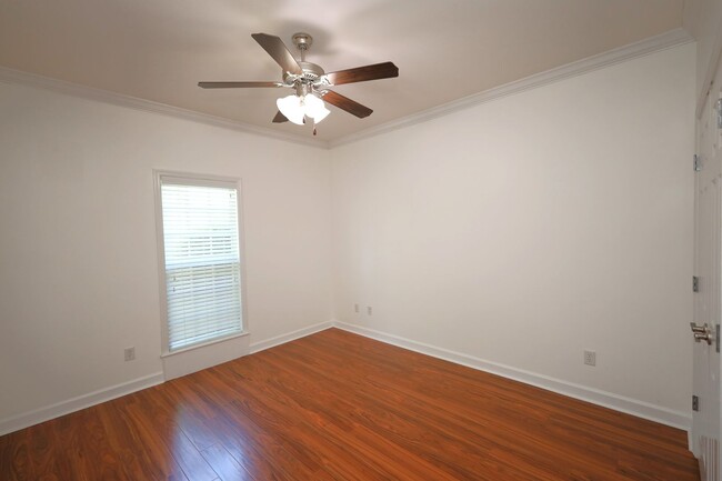 Foto del edificio - 4026 Applecross Rd