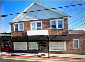 Building Photo - 487 Lake Ave