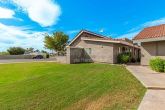 Building Photo - 405 E Linda Ln