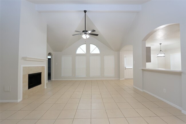 Foto del edificio - 16243 April Ridge Dr