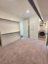 Building Photo - 15365 Legacy Pk Wy