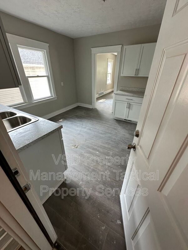 Foto del edificio - 10816 Grandview Ave