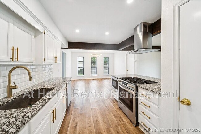 Foto del edificio - 6947 S 30th W Ave