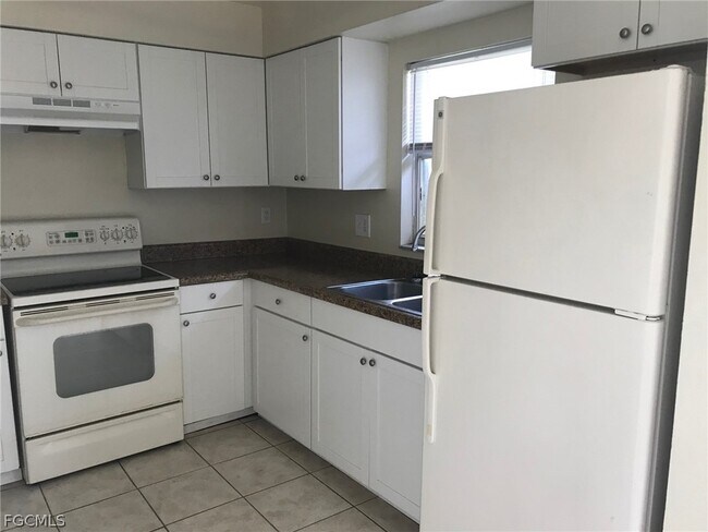 Foto del edificio - 604 Hancock Bridge Pkwy