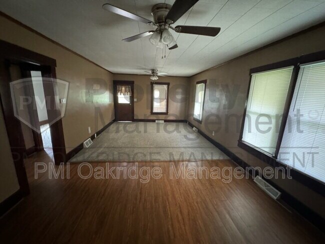 Foto del edificio - 1660 Mckaig Ave