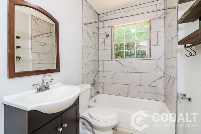 Foto del edificio - 212 Kirkwood Rd NE