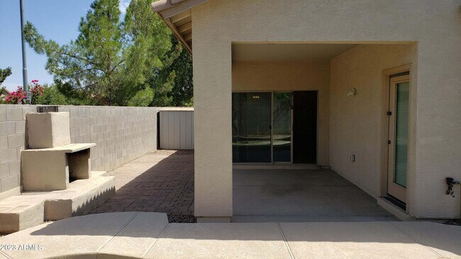Building Photo - 14508 W Ventura St