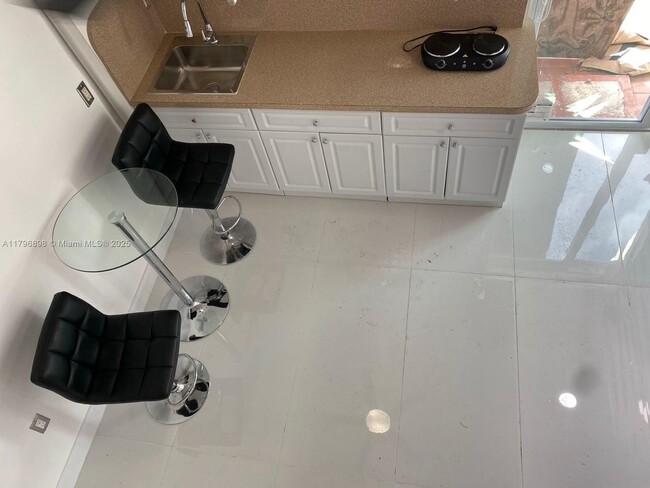 Foto del edificio - 9040 SW 142nd Ct