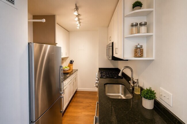 Building Photo - 151 Tremont St