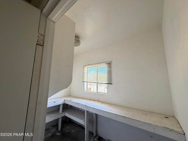 Foto del edificio - 366 W Tamarack Ln