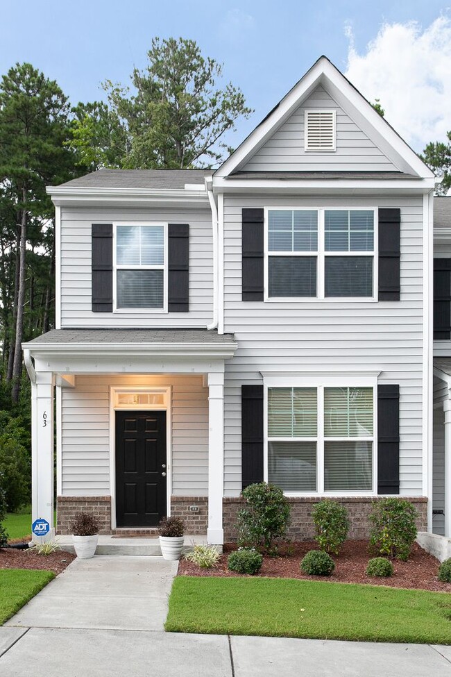 Photo - Fantastic end-unit townhome in Durham!