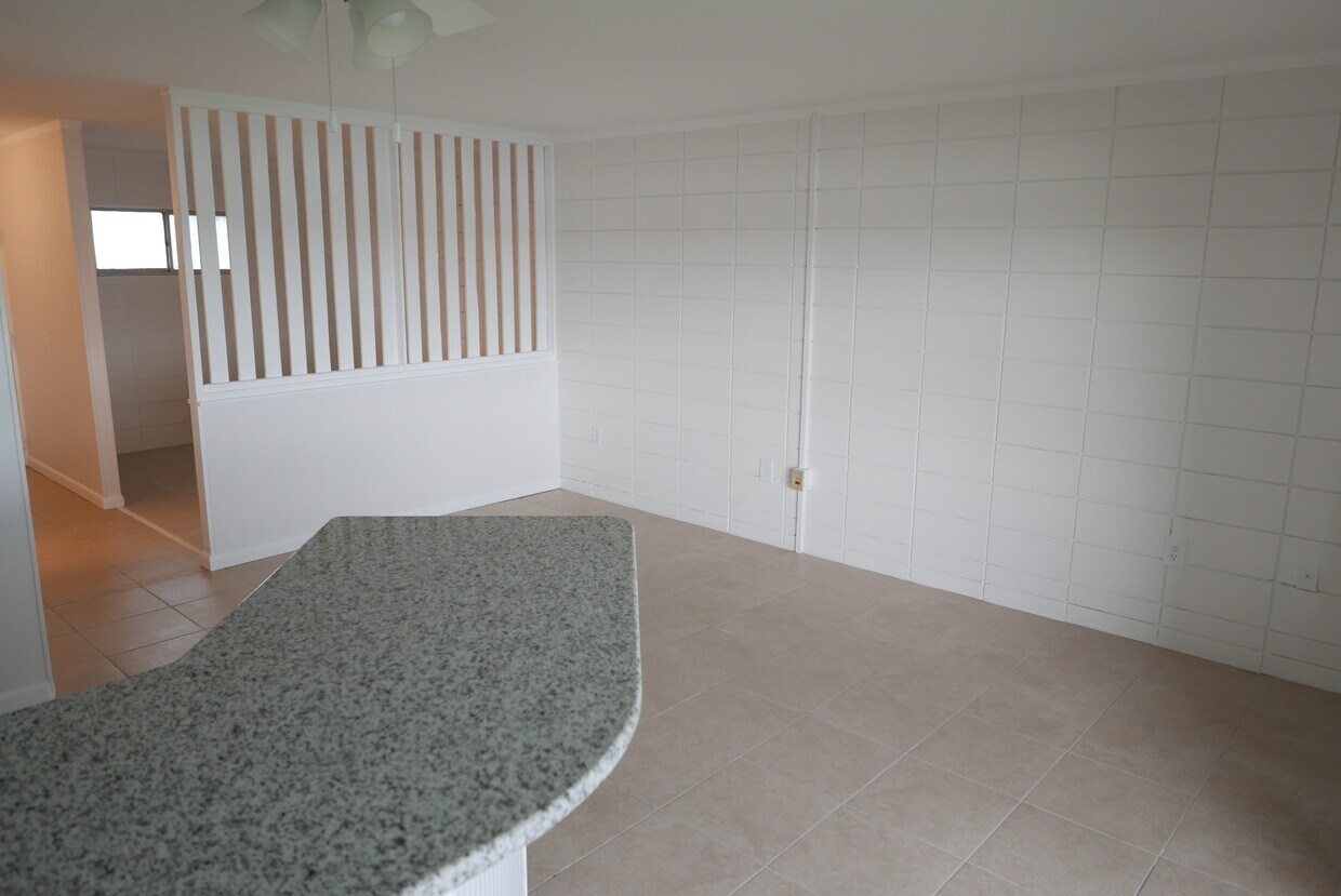 Custom Partition - 2043 Shakespeare St