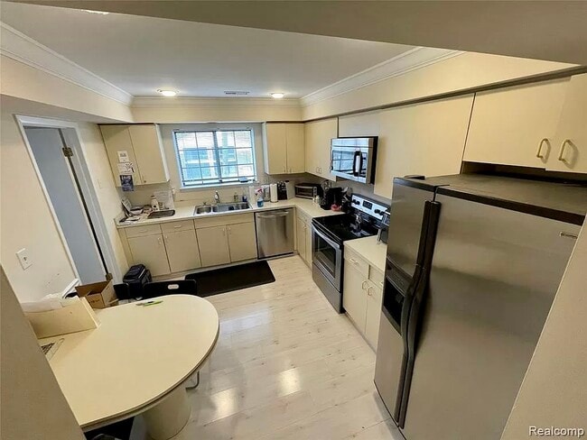 Building Photo - 29561 Pine Ridge Cir