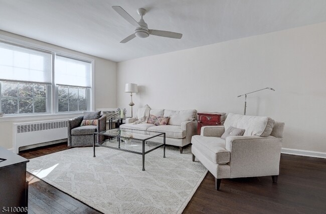 Foto del edificio - 101 Gates Ave