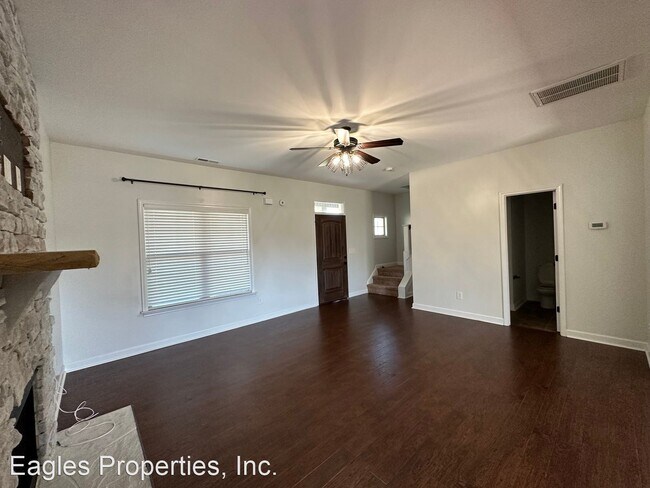 Foto del edificio - 4 br, 2 bath House - 215 Ingram Fields