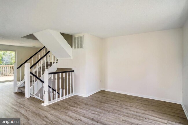 Foto del edificio - 1316 Pear Tree Ct