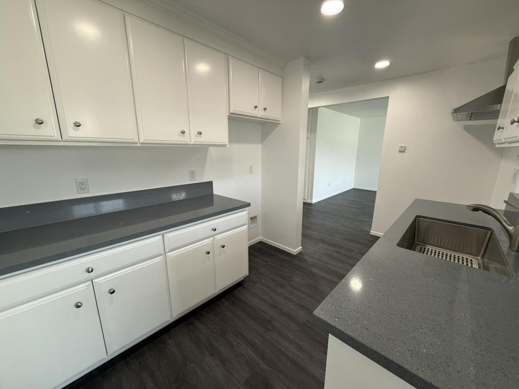Foto principal - 15550 Cornuta Ave