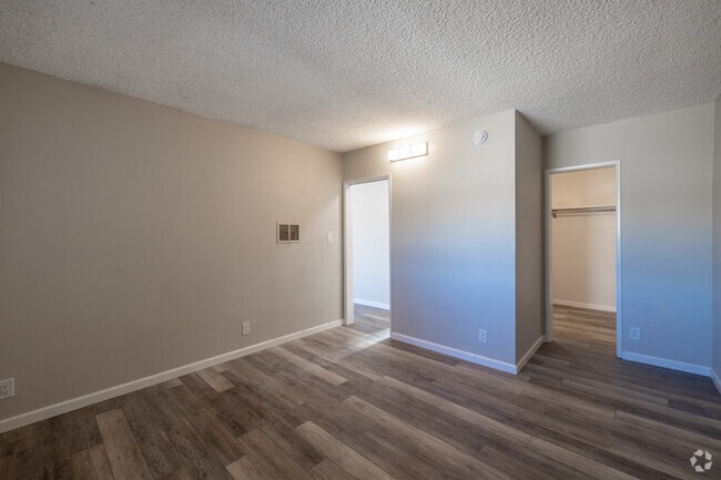 1 habitación, 1 baño - 850 pies cuadrados - Dormitorio - Corteen Place Apartments