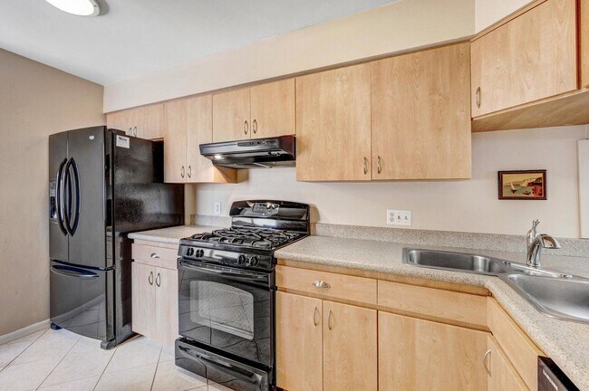 Building Photo - 253 Forecast Ln