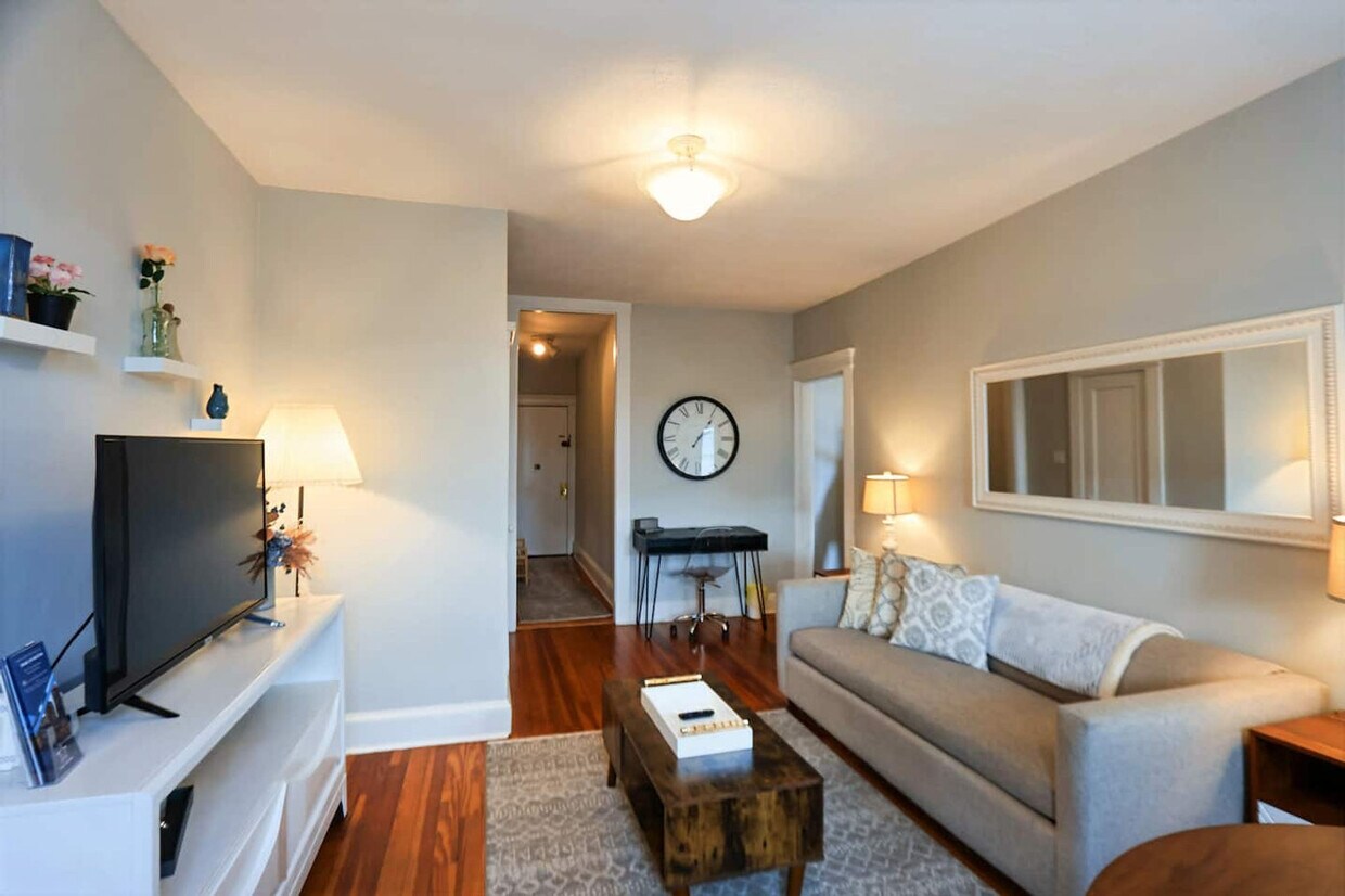 Primary Photo - 31 Orkney Rd