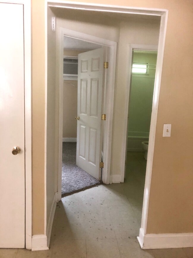 Building Photo - 43334 Happywoods Rd Exd