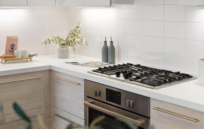 Building Photo - 555 Fulton St