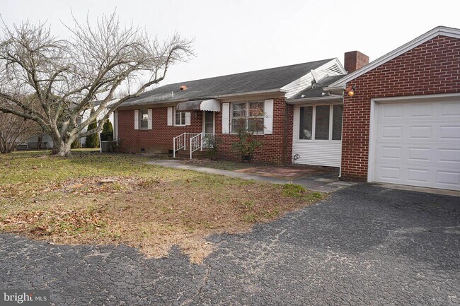 Building Photo - 1300 Emerson Ave