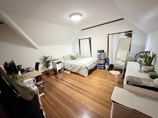 Building Photo - 16 Linden Ave