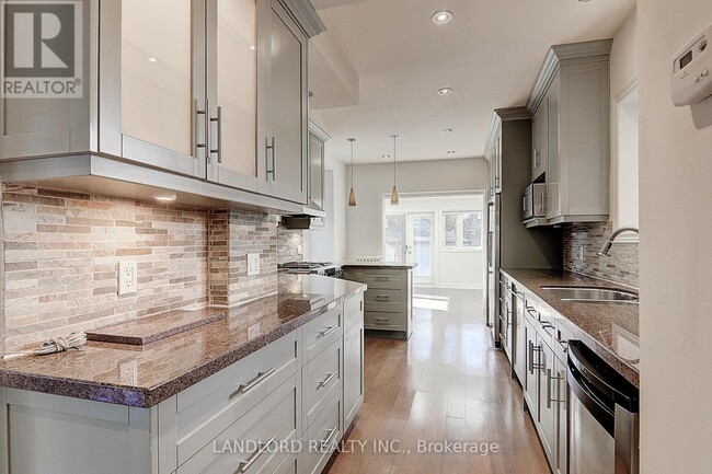 Building Photo - 138 Fallingbrook Rd